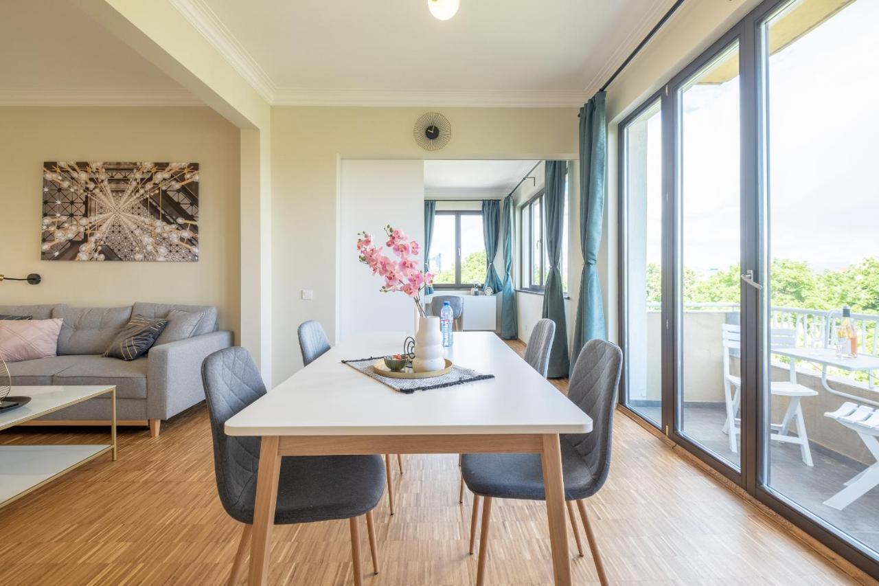 Sunrise 1Bdrm View Apartment Ndk Congress Centre โซเฟีย ภายนอก รูปภาพ